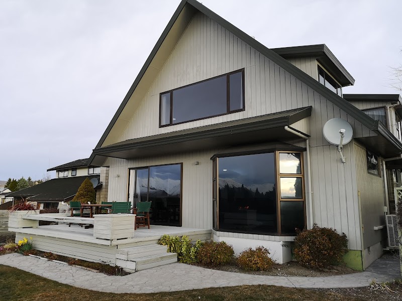 Lake House - Discover Tekapo Accommodation - Lake House - Discover Tekapo Accommodation 3 Hamilton Drive, Lake Tekapo 7945, New Zealand