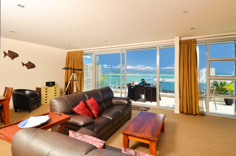 Sea Quest Apartment - Nelson Waterfront Accommodation