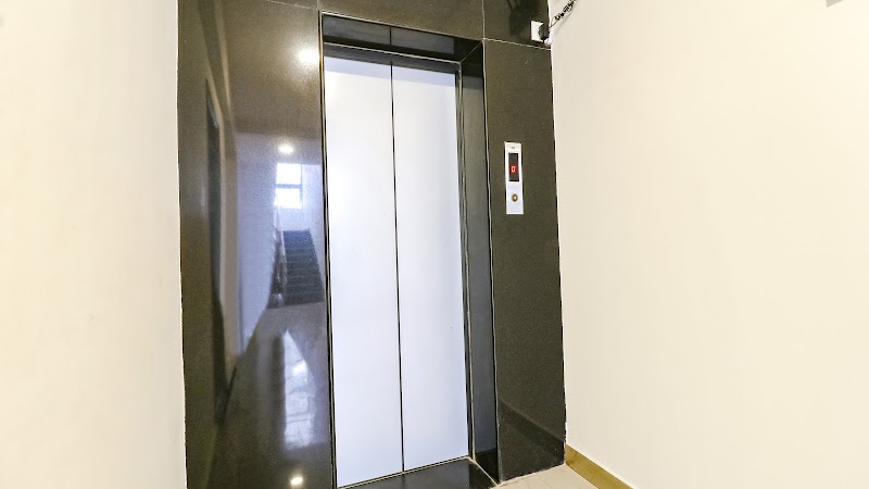 FabExpress Athasri Inn HSR - Hotel in HSR Layout, Bangalore - FabExpress Athasri Inn HSR - Hotel in HSR Layout, Bangalore, L-157, 3'B, Main, 14th Cross Rd, Sector 6, HSR Layout, Bengaluru, Karnataka 560102, India