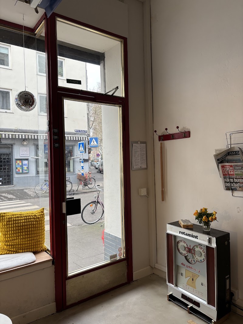 Hin&Weg - Büdchen am Rathenau - Hin&Weg - Büdchen am Rathenau, Meister-Gerhard-Straße 1, 50674 Köln, Germany