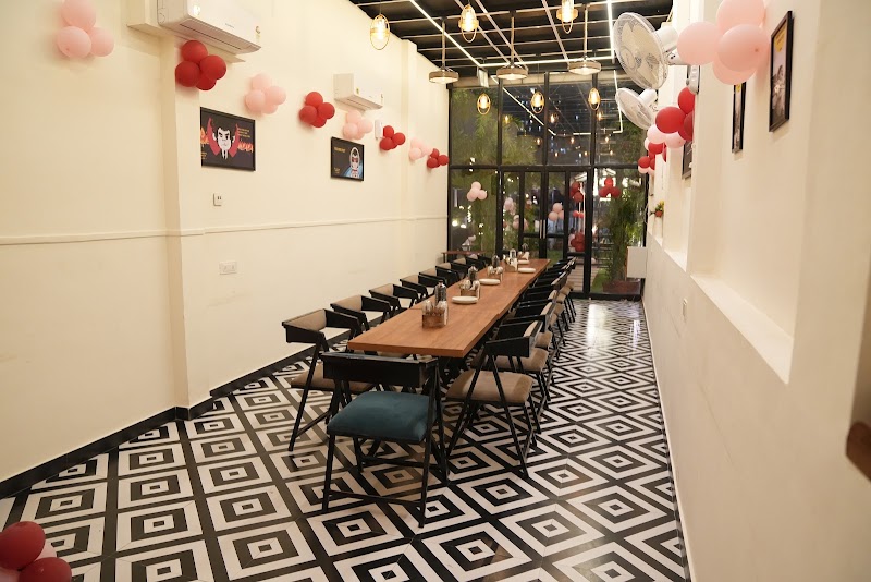 Vaishali Veg Inn - Pure Veg Restaurant & Banquet - Vaishali Veg Inn - Pure Veg Restaurant & Banquet 06, Gandhi Path Rd, near Pratap Marriage Garden, Arpit Nagar, B Block, Vaishali Nagar, Jaipur, Jaipur Nagar Nigam Area, Rajasthan 302021, India
