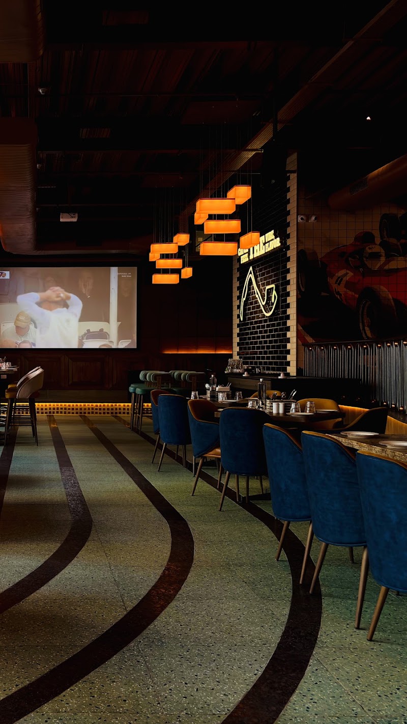 The Studs Sports Bar: Taproom & All Day Diner ETV - The Studs Sports Bar: Taproom & All Day Diner ETV Unit 3 & 4, BLOCK-E, Embassy TechVillage, GF, Outer Ring Rd, Devarabisanahalli, Kadubeesanahalli, Bengaluru, Karnataka 560103, India