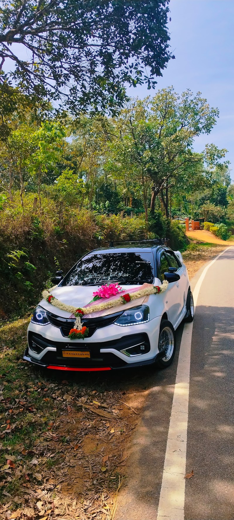 Coorg Taxi Tours and Travels - Coorg Taxi Tours and Travels near raja seat, Mahadevpet, Madikeri, Karnataka 571201, India