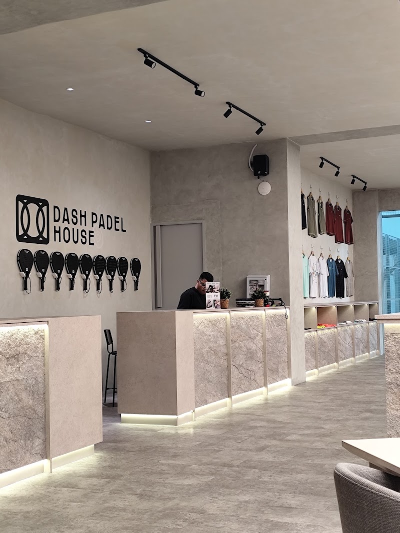 DASH PADEL HOUSE - DASH PADEL HOUSE Mas Raya, Jl. Pilar Mas Utama, RT.7/RW.3, South Kedoya, Kebonjeruk, West Jakarta City, Jakarta 11520, Indonesia