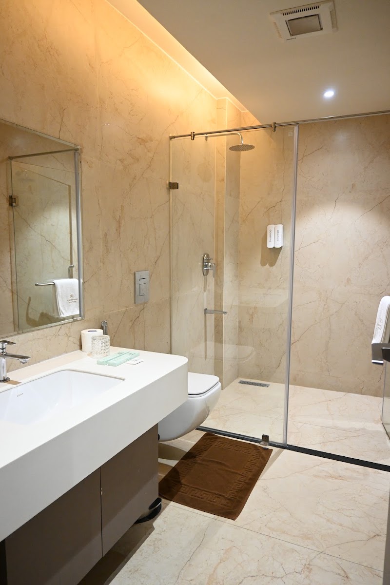 VANTARA SUITES - VANTARA SUITES SURVEY-642/2A,3RD MAIN ROAD,KATPADI TO VELLORE ROAD, 3rd East Main Rd, opp. to BURGER KING, opp. to DARLING ELECTRONICS, V G Rao Nagar, Bharathi Nagar, Katpadi, Vellore, Tamil Nadu 632007, India