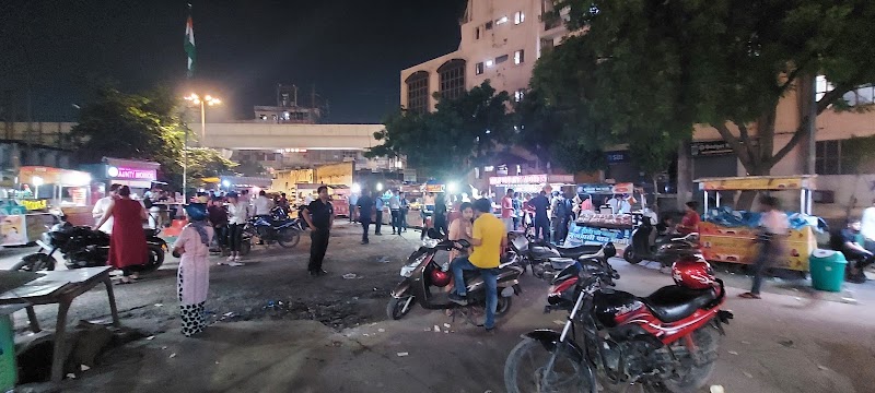 18 Street Food Court - 18 Street Food Court Back side, P Block, Pocket A, Sector 18, Noida, Uttar Pradesh 201301, India