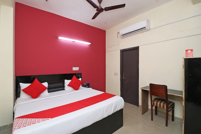 OYO Flagship Mehak Palace - OYO Flagship Mehak Palace RN-03, Sector 62, Sector 94, Noida, Uttar Pradesh 201301, India