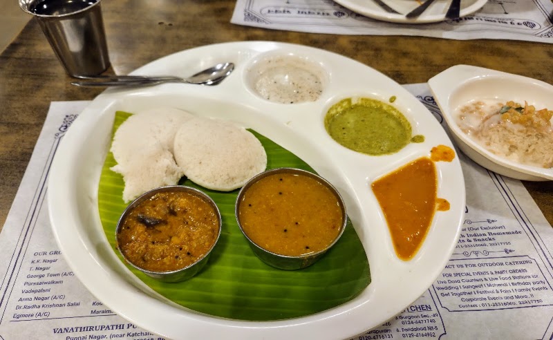 Saravana Bhavan - Saravana Bhavan 50, Janpath Rd, Atul Grove Road, Janpath, Connaught Place, New Delhi, Delhi 110001, India