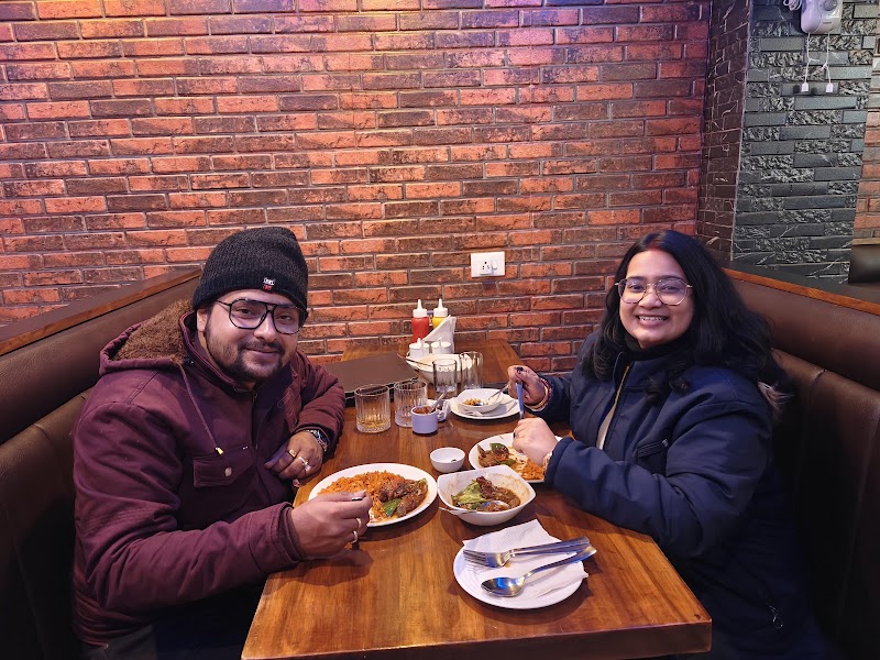 SHAMBHALA WOK - RESTAURANT & BAR - SHAMBHALA WOK - RESTAURANT & BAR Tibet Road, Upper, Mahatma Gandhi Marg, Arithang, Gangtok, Sikkim 737101, India