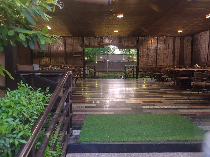 HanGout Club - HanGout Club Mandore Bridge Circle, circle, near mandore, near Nourriture Heritage, garden, Mandore, Jodhpur, Rajasthan 342304, India