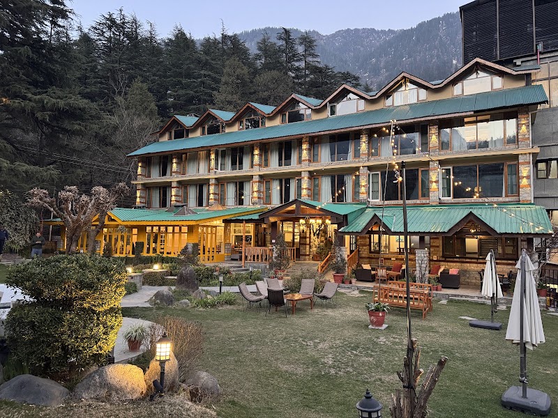 Johnson Bar & Restaurant - Johnson Bar & Restaurant Mall Rd, Siyal, Manali, Himachal Pradesh 175131, India