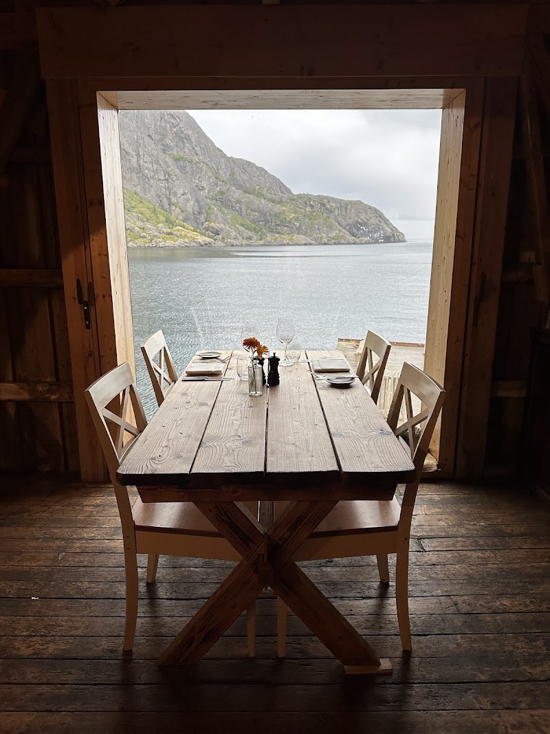 Karoline Restaurant - Karoline Restaurant, Nusfjordveien 110, 8380 Ramberg, Norway
