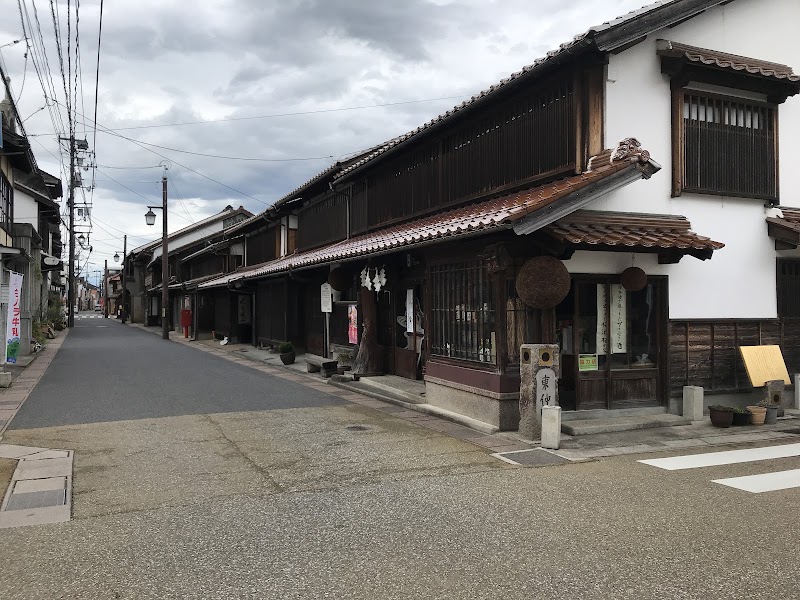 Kurayoshi White Wall Warehouses - Kurayoshi White Wall Warehouses Japan, 〒682-0821 鳥取県倉吉市魚町東仲町