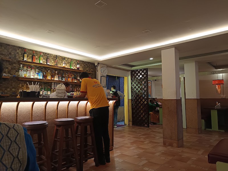 The Yellow Cabin - The Yellow Cabin Oberoi Building, New Market - Lal Market Rd, Vishal Gaon, Gangtok, Sikkim 737101, India