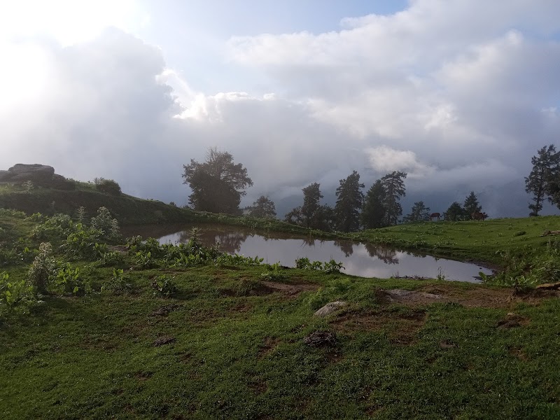Teesri, Churdhar Trek 2nd Stop - Teesri, Churdhar Trek 2nd Stop, VF84+8M2, Dabas - Sarain Rd, Himachal Pradesh 171211, India