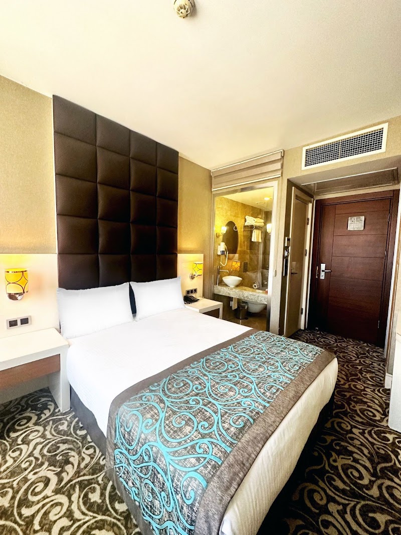 Taksim Line Hotel - Taksim Line Hotel Şehit Muhtar Caddesi Ana Çeşmesi Sokak No : 13 Taksim Meydan, Şehit Muhtar, 34435 Beyoğlu/İstanbul, Türkiye