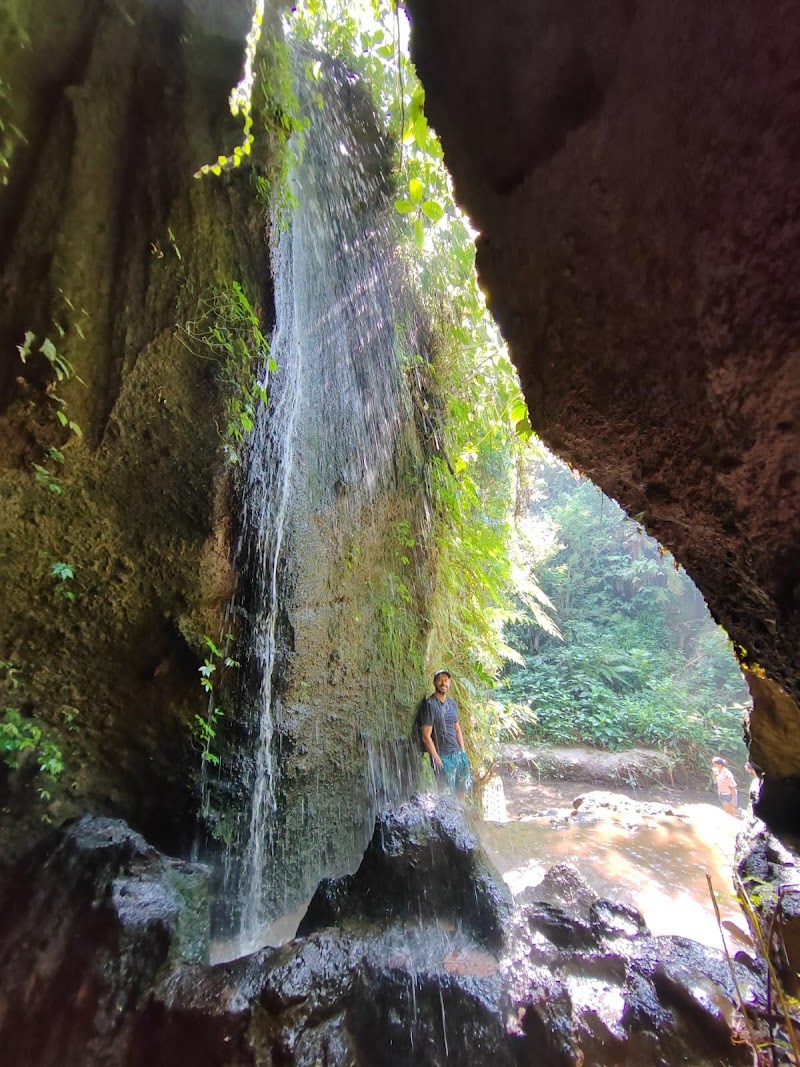 Tukad Cepung Waterfall - Tukad Cepung Waterfall Jl. Tembuku, Tembuku, Kec. Tembuku, Kabupaten Bangli, Bali 80671, Indonesia