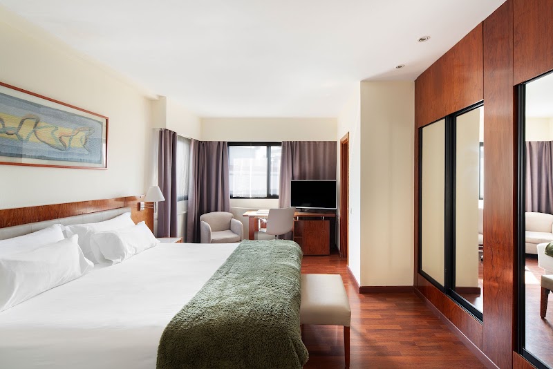 Hotel Bohemian Entenza - Hotel Bohemian Entenza Carrer de l'Equador, 20, Les Corts, 08029 Barcelona, Spain