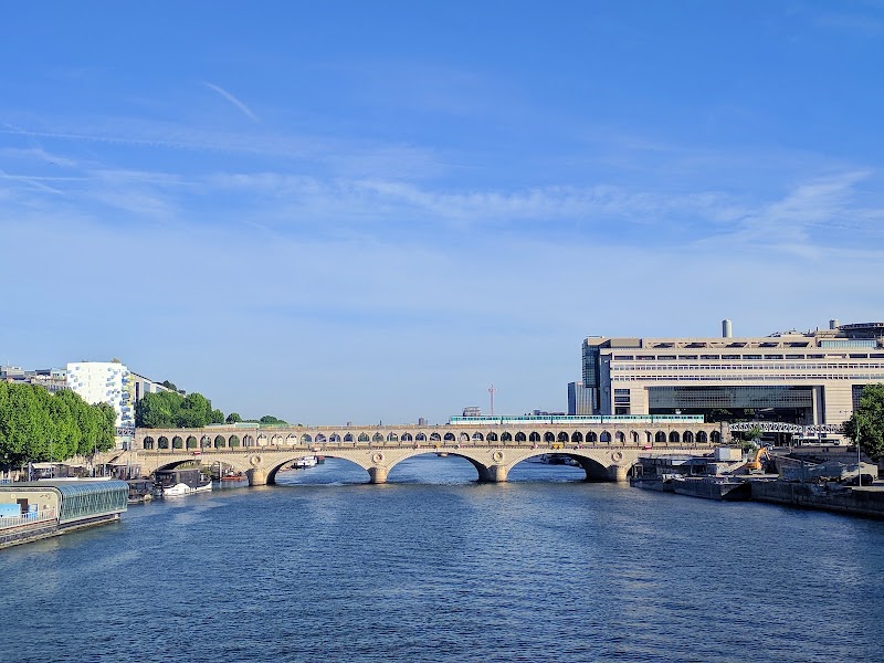 Pont de Bercy - Pont de Bercy 800 Port de la Rapée, 75012 Paris, France