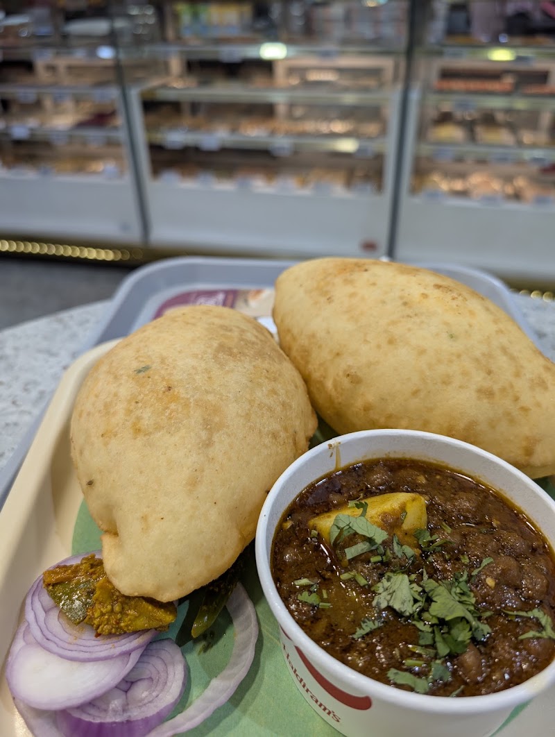 Haldiram's - Lajpat Nagar - Haldiram's - Lajpat Nagar, 45, Ring Rd, Block H, Lajpat Nagar III, Lajpat Nagar, New Delhi, Delhi 110024, India