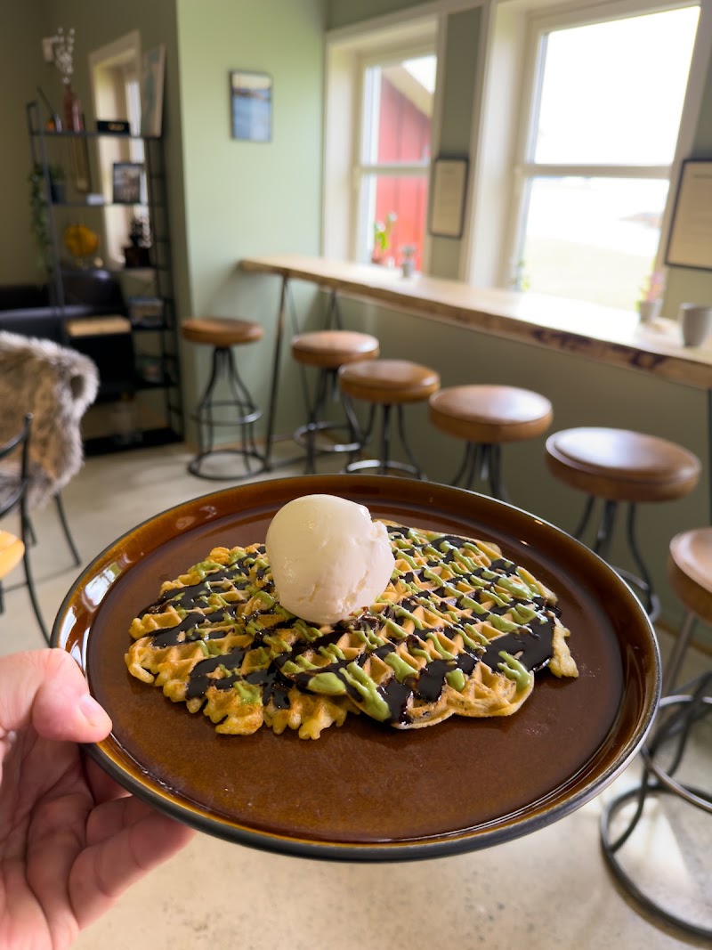 KOS Lofoten Café - KOS Lofoten Café, Bernt Salvesens vei 2, 8300 Svolvær, Norway