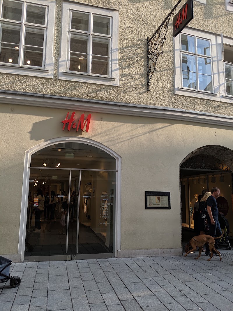 H&M - H&M Getreidegasse 5/7, 5020 Salzburg, Austria