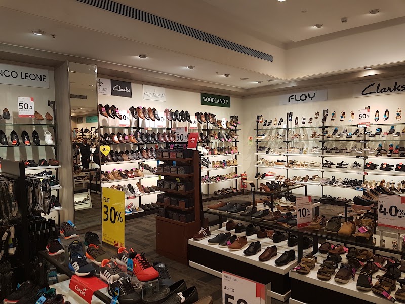 Shoppers Stop Ltd - Raipur - Shoppers Stop Ltd - Raipur, City Centre, Vidhan Sabha Rd, near Ambuja Realty Development Ltd, Adarsh Nagar, LIC Colony, Mowa, Raipur, Chhattisgarh 492007, India