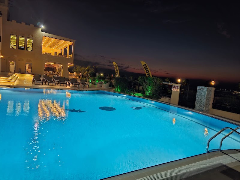 Roda Beach Resort - Roda Beach Resort, 28 Al Nessnass St - Jumeira Third - Dubai - United Arab Emirates