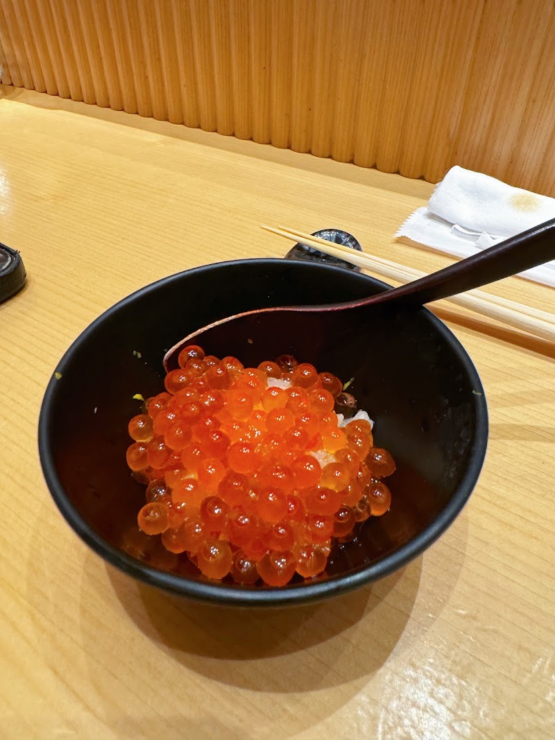 Manten Sushi Marunouchi - Manten Sushi Marunouchi, ブリックスクエア, B1F, 2-chōme-6 Marunouchi, Chiyoda City, Tokyo 100-6990, Japan