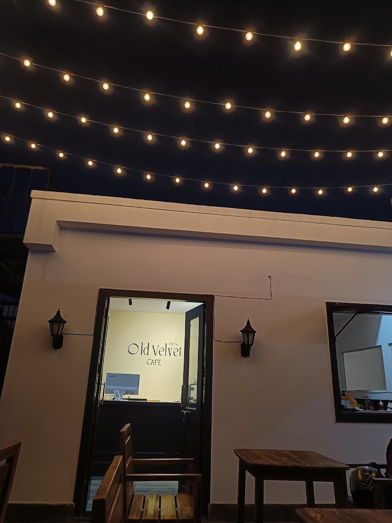 Old Velvet Cafe 7976 - Old Velvet Cafe 7976 MG Rd, MG Path, Bose Park, Domino's, Bhagalpur, Bihar 812001, India
