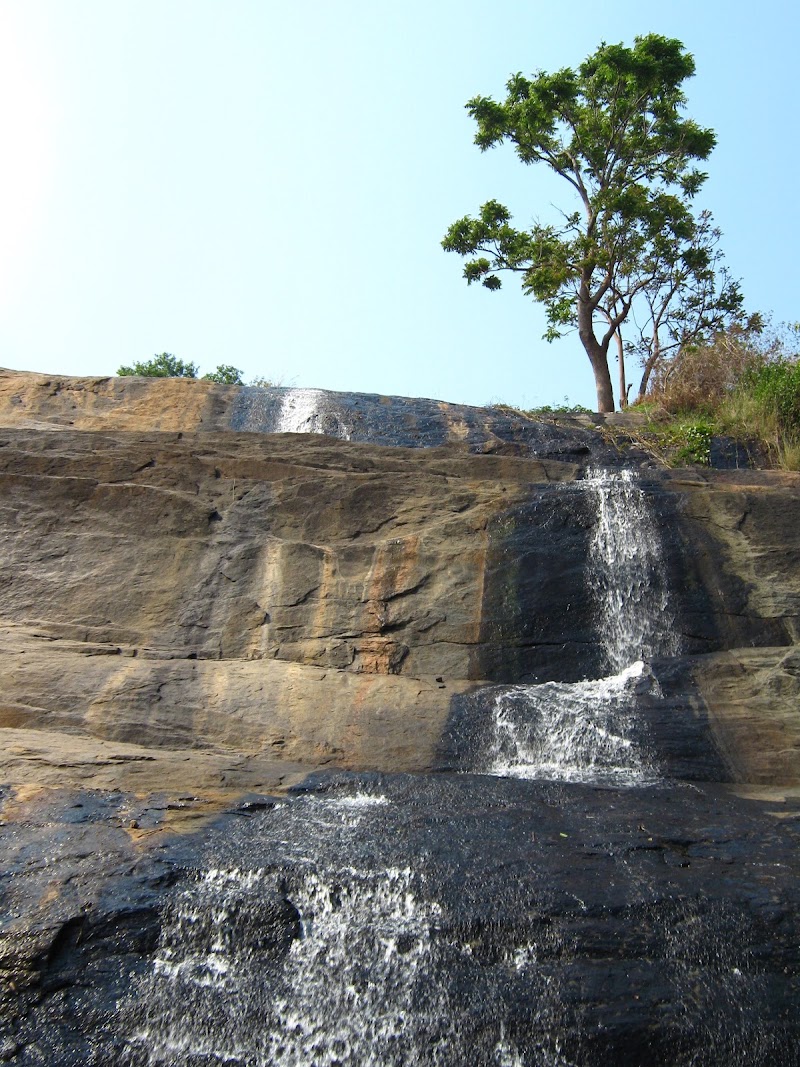 Ananthagiri Water Falls - Ananthagiri Water Falls, 62G5+99J, Road, Ananthagiri, Andhra Pradesh 535145, India