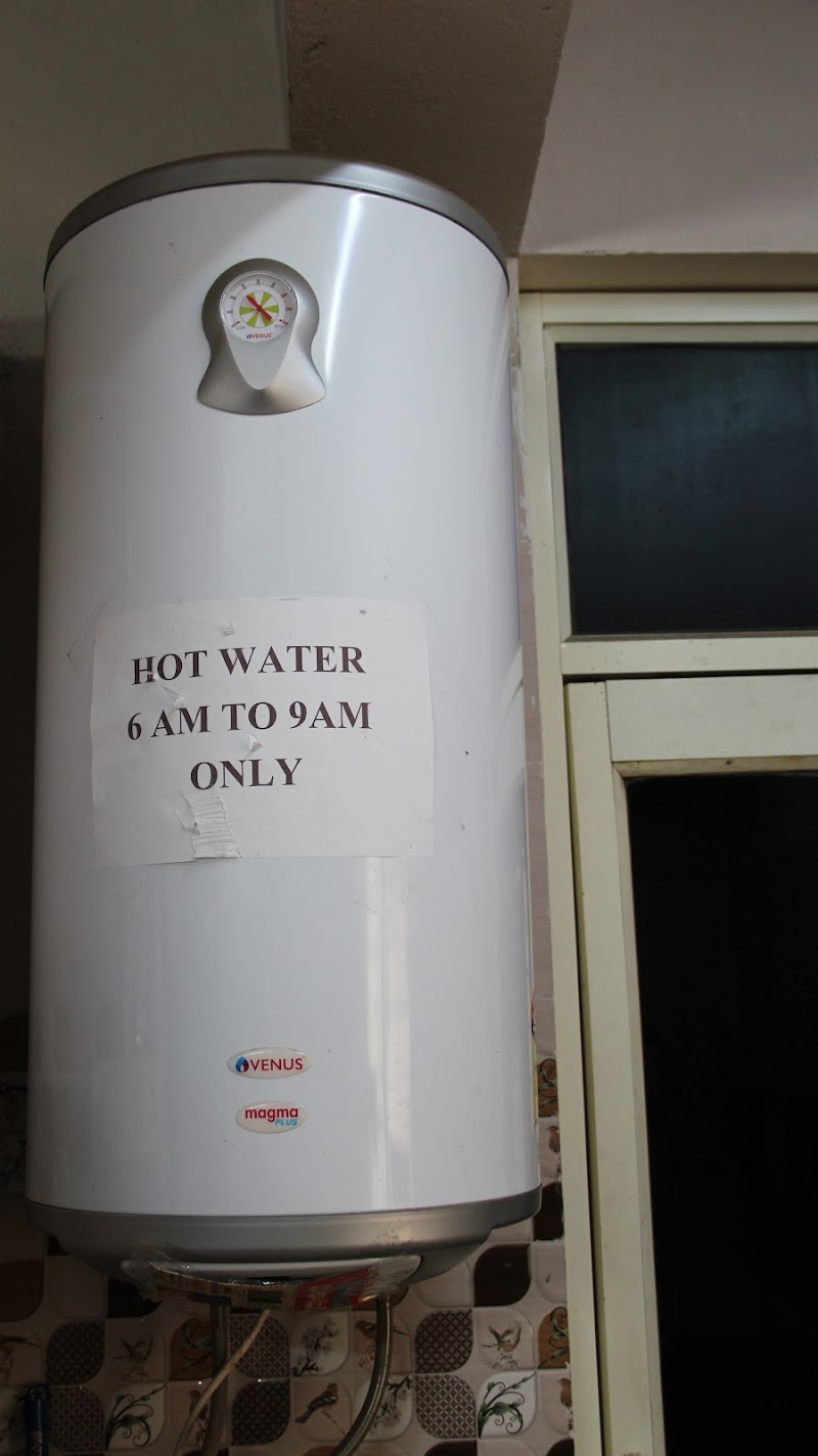 Sleepwell AC Deluxe Dormitory - Sleepwell AC Deluxe Dormitory 48-10-40, near buddhil park hotel srinagar lane, prakasam road, opp. lalitha jewellers, Dwaraka Nagar, Visakhapatnam, Andhra Pradesh 530016, India