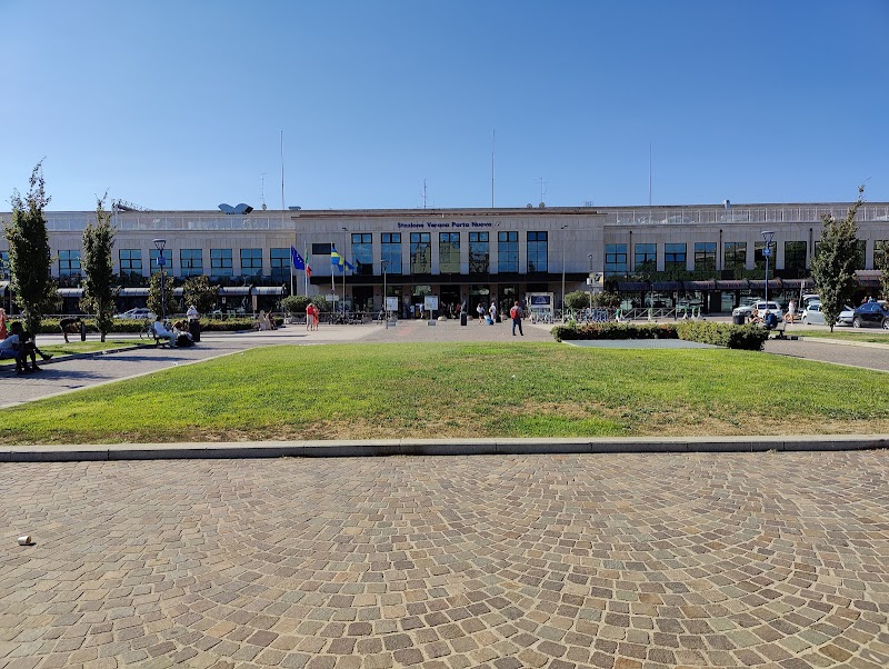 Verona Porta Nuova - Verona Porta Nuova Piazzale XXV Aprile, 8, 37138 Verona VR, Italy