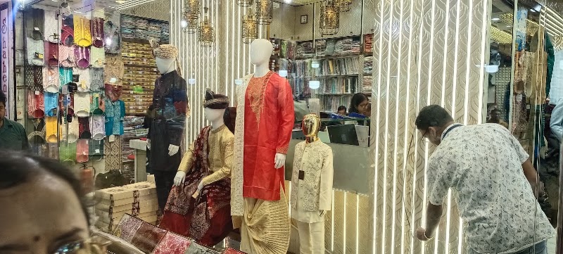 Shahenshah 210/1A , Rash Behari Avenue ( Gariahat Junction ) - Shahenshah 210/1A , Rash Behari Avenue ( Gariahat Junction ), 210/1A, Gariahat Junction, 210, Rash Behari Ave, Golpark, Hindustan Park, Gariahat, Kolkata, West Bengal 700029, India