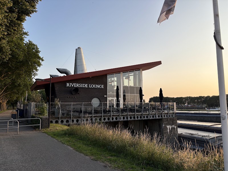Riverside Lounge Maasbracht - Riverside Lounge Maasbracht Tipstraat 8, 6051 CX Maasbracht, Netherlands