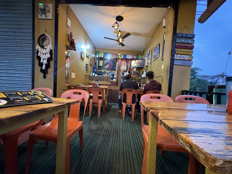 Café B4 Bir-billing - Café B4 Bir-billing, Nh154, Bir Rd, Golwan, Talkehr, Himachal Pradesh 175032, India