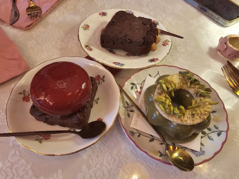 Cream Dream – Plant-Based and Gluten Free Cafe - Cream Dream – Plant-Based and Gluten Free Cafe 46 Bedford St, London WC2E 9HA, UK