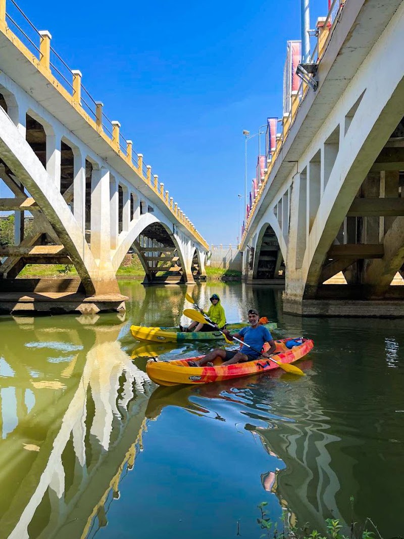 Bike Town Cambodia - kayaking & cycling - Bike Town Cambodia - kayaking & cycling, 359W+3JF, Battambang Resort Rd, Krong Battambang, Cambodia