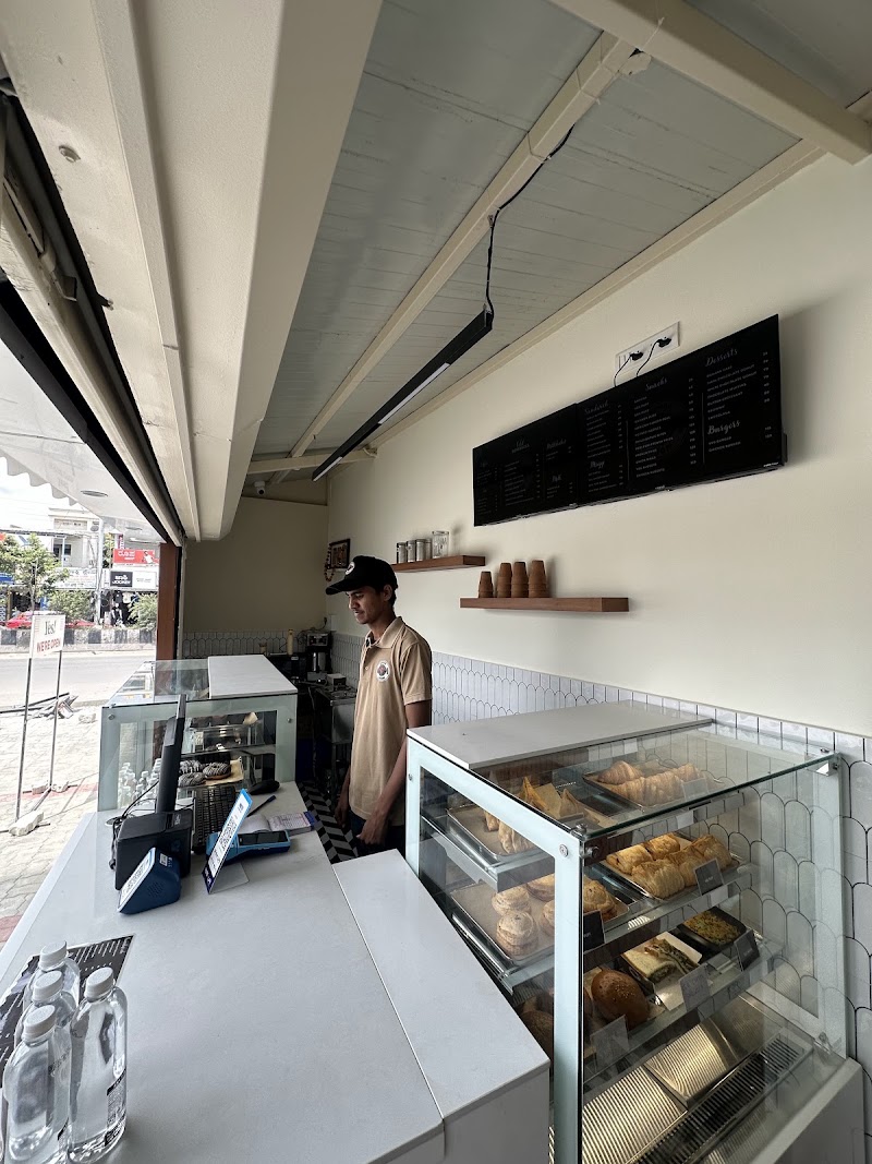 Coffee Room - Coffee Room SGR#1, Sarjapur Main Rd, next to R&B, Janatha Colony, Doddakannelli, Bengaluru, Karnataka 560035, India