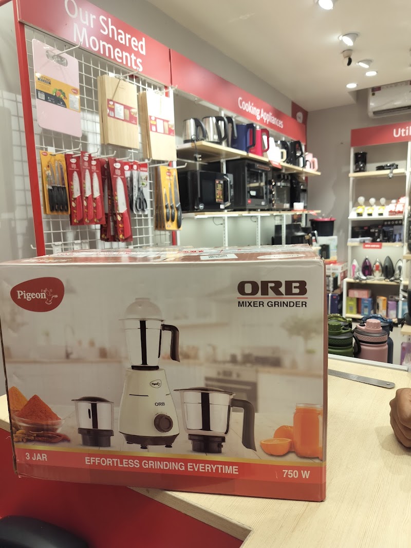 Pigeon Exclusive Store - New Sarkanda - Pigeon Exclusive Store - New Sarkanda, Muktidham Chowk, opposite Ritesh Mobile World, New Sarkanda, Sarkanda, Bilaspur, Chhattisgarh 495001, India
