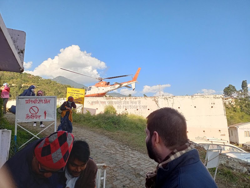 PawnHans Helipad, Phata, Kedarnath - PawnHans Helipad, Phata, Kedarnath, H2GX+7MM, Phata, Dhar Gaon, Uttarakhand 246471, India
