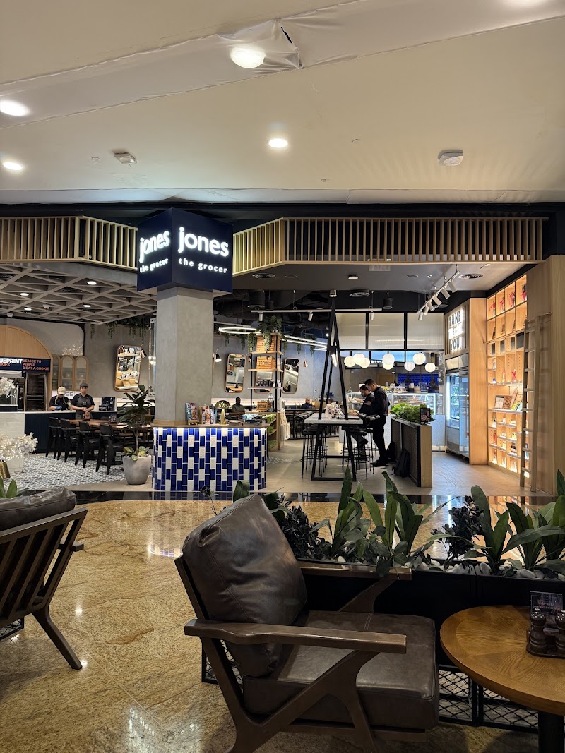 Jones the Grocer, MOE (Mall of the Emirates, Dubai) - Jones the Grocer, MOE (Mall of the Emirates, Dubai) Mall of The Emirates - Sheikh Zayed Rd - الأول - Al Barsha - Dubai - United Arab Emirates