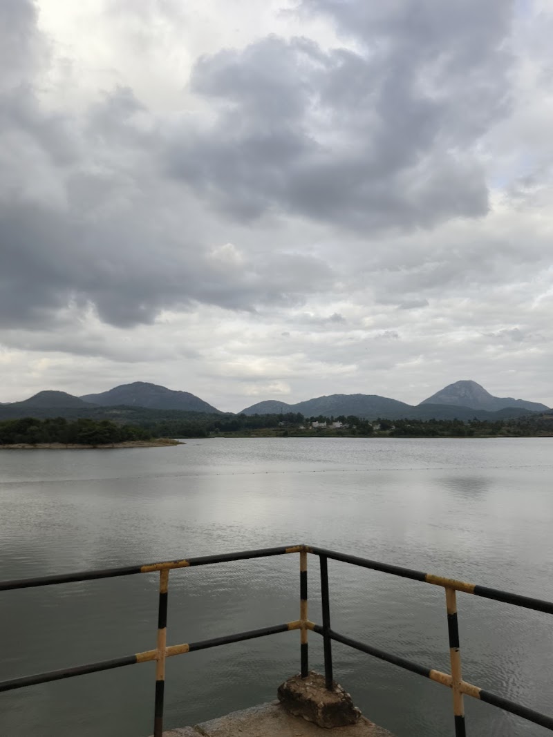Srinivas sagar dam - Srinivas sagar dam, FJ2G+WJ6, Chikkaballapur, Bandammanahalli, Karnataka 561211, India