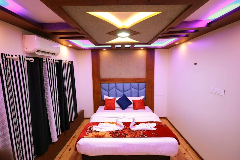 Alleppey boathouse - Alleppey boathouse G86R+28P, Kaichoondi, Alappuzha, Aryad South, Kerala 688013, India
