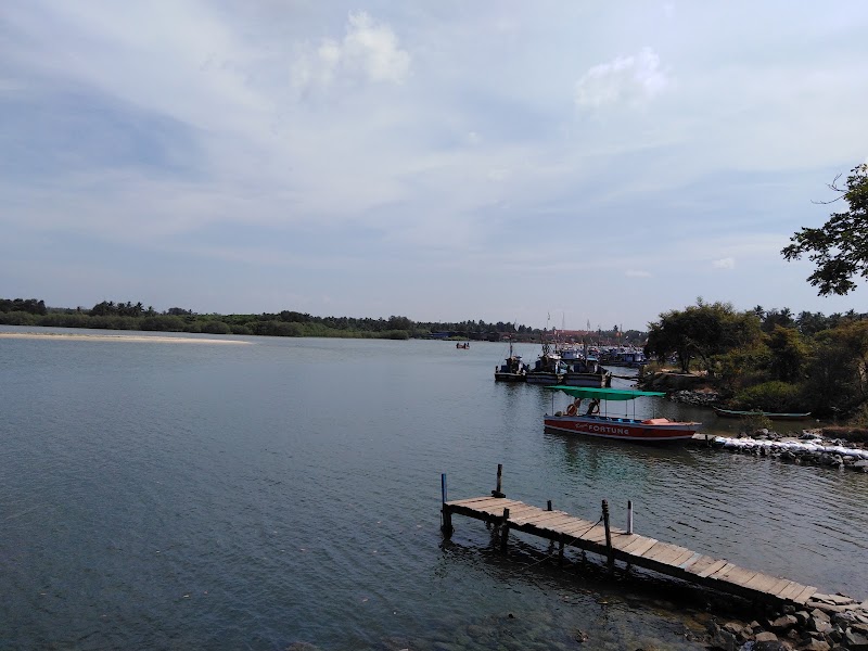 Kodi Sea Walk Viewpoint - Kodi Sea Walk Viewpoint JMJ7+8RG, Kodi Beach Rd, Karnataka 576217, India