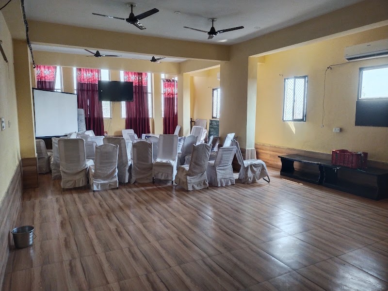 Hotel Rawat Palace - Hotel Rawat Palace, Nr Somnath Chauraha, Agra Rd, Ganga Vihar Colony, Somnath Colony, Dausa, Rajasthan 303303, India