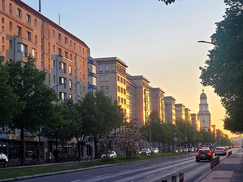 Volkshochschule Friedrichshain-Kreuzberg - Volkshochschule Friedrichshain-Kreuzberg Frankfurter Allee 37, 10247 Berlin-Bezirk Friedrichshain-Kreuzberg, Germany