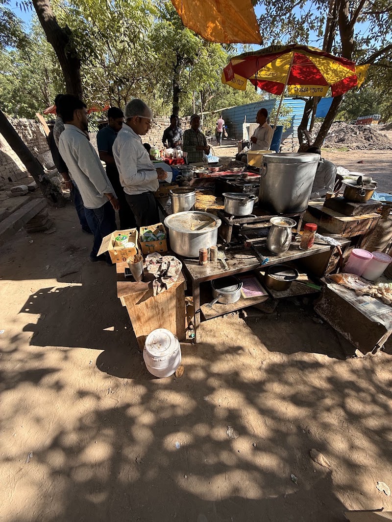 Badlu Sahu Tea Parantha Stall - Badlu Sahu Tea Parantha Stall, 9-D, 9C, Sector 9, Chandigarh, 160009, India