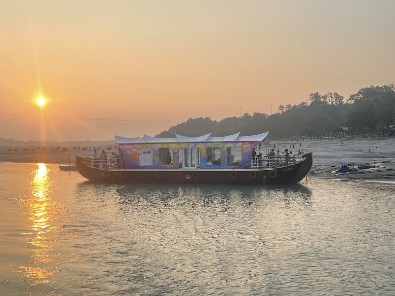 Brahmaputra Shikara Xpress - Brahmaputra Shikara Xpress MG Rd, Lachit Ghat, Guwahati, Assam 781001, India