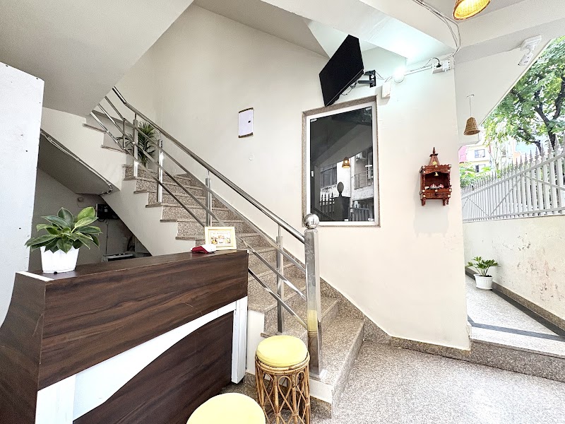 Zuna Stayz Tapovan - Rishikesh - Zuna Stayz Tapovan - Rishikesh Zuna Stayz, Balaknath Rd, near AYM School, Upper Tapovan, Tapovan, Rishikesh, Uttarakhand 249192, India